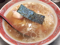 「支那そば（６８０円）＋焼餃子（５５０円）」@支那ソバ かづ屋 五反田店の写真