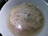 「[1月夜限定]鮮魚のかけそば　真鯛と蛤の塩そば　700円」@SOBAHOUSE金色不如帰の写真