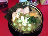 「チャーシューラーメン 卵、ねぎまし」@家系ラーメン 熊田家の写真