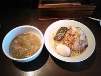 「煮干しつけそば 温＋肉増し・煮玉子」@麺処 遊 蕨店の写真