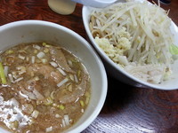 「つけ麺（中）全増し￥800＋ヤサイ追加（無料）」@ドン-キタモトの写真