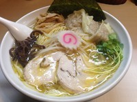 「魚介塩ワンタン麺＋大盛り、900円＋100円」@桜台らぁ麺 美志満の写真