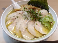 「塩チャーシュー麺＋大盛り、950円＋100円」@桜台らぁ麺 美志満の写真