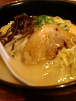 「白 中細麺かため」@博多 龍ノ髭 宇都宮店の写真