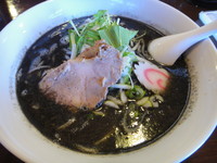 「黒まる麺」@食楽 笑麺の写真
