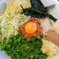 「【１月限定】台湾まぜそば  カレーVer. ６９０円」@らーめん・つけめん 八角の写真