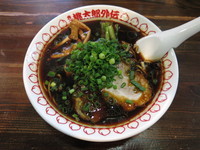 「浅草ブラックらーめん：730円」@支那そば きび 桃太郎外伝の写真