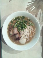 「廣島中華そば＋味付玉子(クーポン)」@廣島中華そば  兎 上尾店の写真