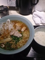 「醤油ラーメン」@とり焼一の写真