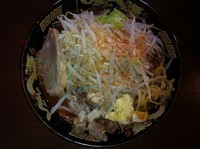 「らーめん（辛味噌）840円」@ラーメン まるやの写真