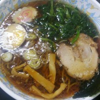 「しょうゆラーメン　１９０円」@ホロホロラーメンの写真