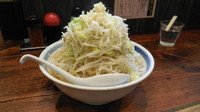 「らーめん中・ヤサイ・ニンニク」@ラーメン豚力の写真