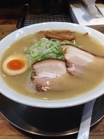 「【限定】こく煮干し塩味 850円」@長尾中華そば 東京池袋店の写真