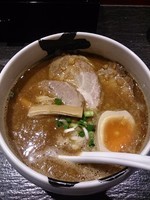 「特製あらとん醤油ラーメン」@あら焚き豚骨 あらとん 新宿御苑店の写真