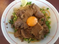 「【限定】牛すじぶっかけ麺 ￥880」@らーめんエックスの写真