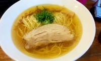 「淡麗鶏塩そば　700円」@塩つけ麺 灯花の写真