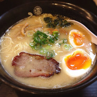 「とろり白湯塩ラーメン」@ひるがおの写真