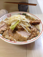 「小ラーメン豚」@ラーメン荘 歴史を刻め 本店の写真