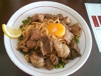 「【数量限定】牛すじぶっかけ麺(中) ￥880」@らーめんエックスの写真