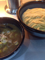 「濃厚魚介つけ麺+中盛り」@豚骨一燈の写真