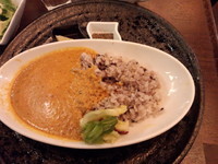 「十五穀米フレンチカレー800円」@niku kitchen BOICHIの写真