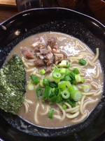 「らーめん600」@めんや 参○伍 飯田橋店の写真