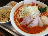 「【冬季限定】辛みそらーめん 780円＋味玉 100円」@たまぞうの写真