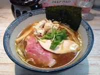 「【気まぐれ限定】フィッシュボーン〜鯛骨〜、750円」@中華そば 四つ葉の写真