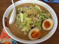「味噌野菜ラーメン＋煮玉子（￥796＋￥102）」@くるまやラーメン 旭区善部町店の写真