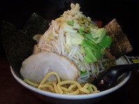 「チャーシュー麺(850円)(ニンニク・背脂増し)野菜増し他」@麺屋 愛0028の写真