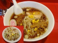 「ラーメン＋半焼飯（800円）」@メルシーの写真