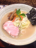 「鶏白湯塩らーめん+大盛り」@堀切とんこつ麺屋 神髄の写真