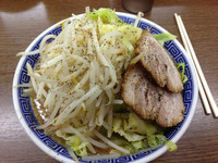 「正油ラーメン 野菜ニンニク増し」@らーめん 旭郎山の写真