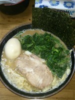 「ほうれん草、味玉ラーメン」@横濱家系ラーメン天神家 川崎店の写真