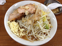 「ラーメン少¥650＋黒烏龍茶¥160」@ラーメンの店 どでん 北浦和店の写真