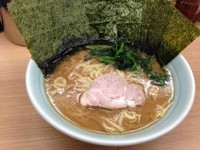 「海苔増しラーメン」@横浜ラーメン 武蔵家 明大前店の写真