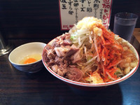 「豚そば(全増し、大蒜・ネギ増し増し)+生卵」@大盛軒の写真