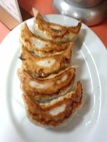 「餃子400円」@甚太鼓の写真