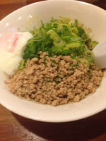 「汁なし坦々麺   煮玉子」@四川麻辣商人 本店の写真