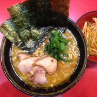 「ラーメン650円+細切りネギ100円」@家系総本山 ラーメン吉村家の写真