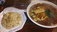 「ラーメン（500円）＋半チャーハン（350円）」@中華 こばやしの写真