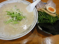 「東京とんこつ・醤油・背脂多め」@赤坂屋 前橋吉岡店の写真