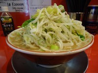 「ラーメン並(全マシ・豚)700円」@ジャンプの写真
