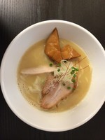 「鶏白湯そば」@らぁ麺 飛鶏の写真