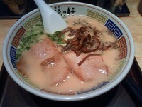 「ラーメン+ご飯」@豚骨らーめん 福の軒 秋葉原店の写真