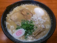 「濃厚中華そば  大盛」@中華そば 輝羅の写真