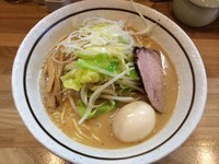 「みそラーメン＋味玉（￥750＋￥100）」@麺屋 万年青の写真