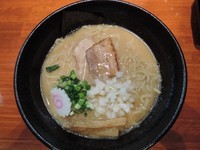 「濃厚中華そば」@中華そば 輝羅の写真