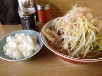 「ラーメン(ニンニク少し、アブラ)&ライス」@ラーメン二郎 栃木街道店の写真