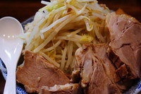 「らーめん （からめマシ、ニンニク・野菜マシマシ）＋豚ダブル」@ラーメンJAPAN 川口本店の写真